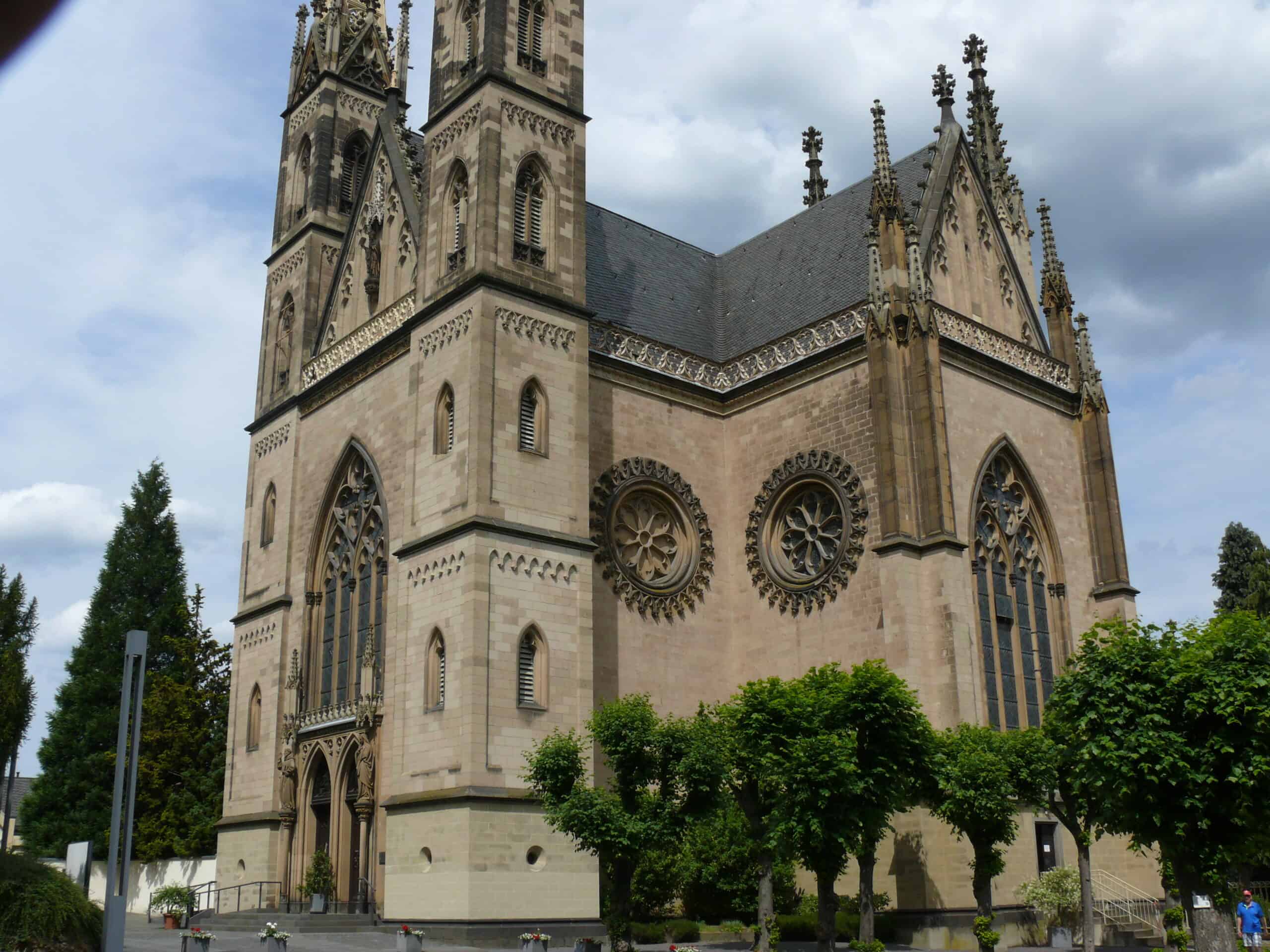 Sakralbau in Deutschland 37 Beitragsbild zur Dokumentation Remagen – Apollinariskirche