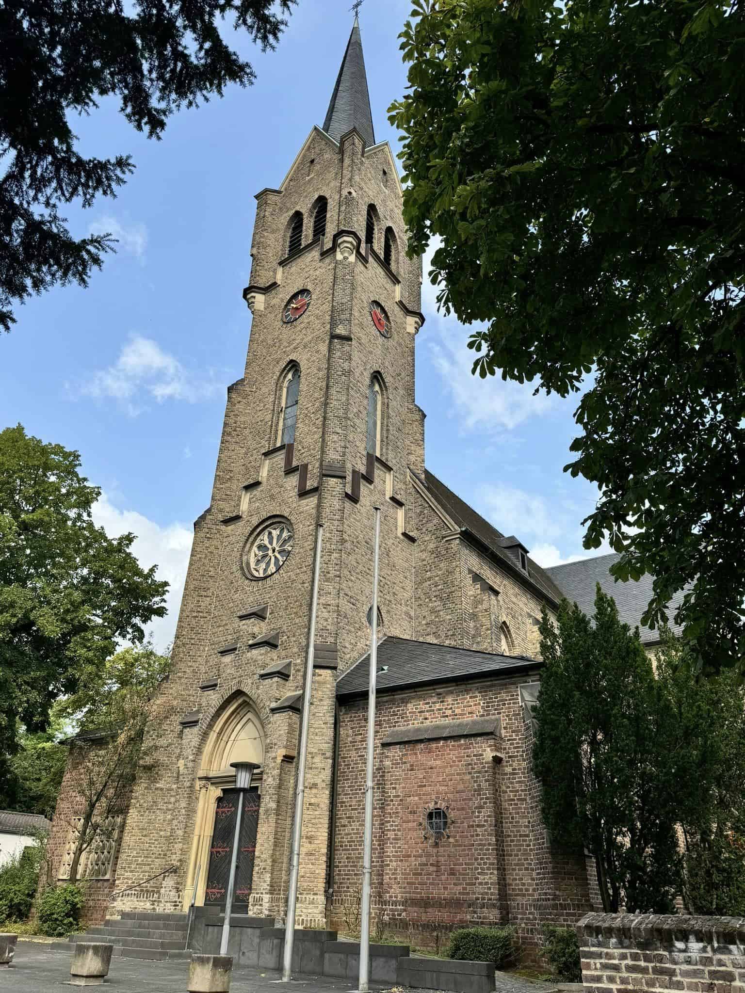 Sakralbau in Deutschland 12 Beitragsbild zur Dokumentation Bonn-Plittersdorf – St. Evergislus