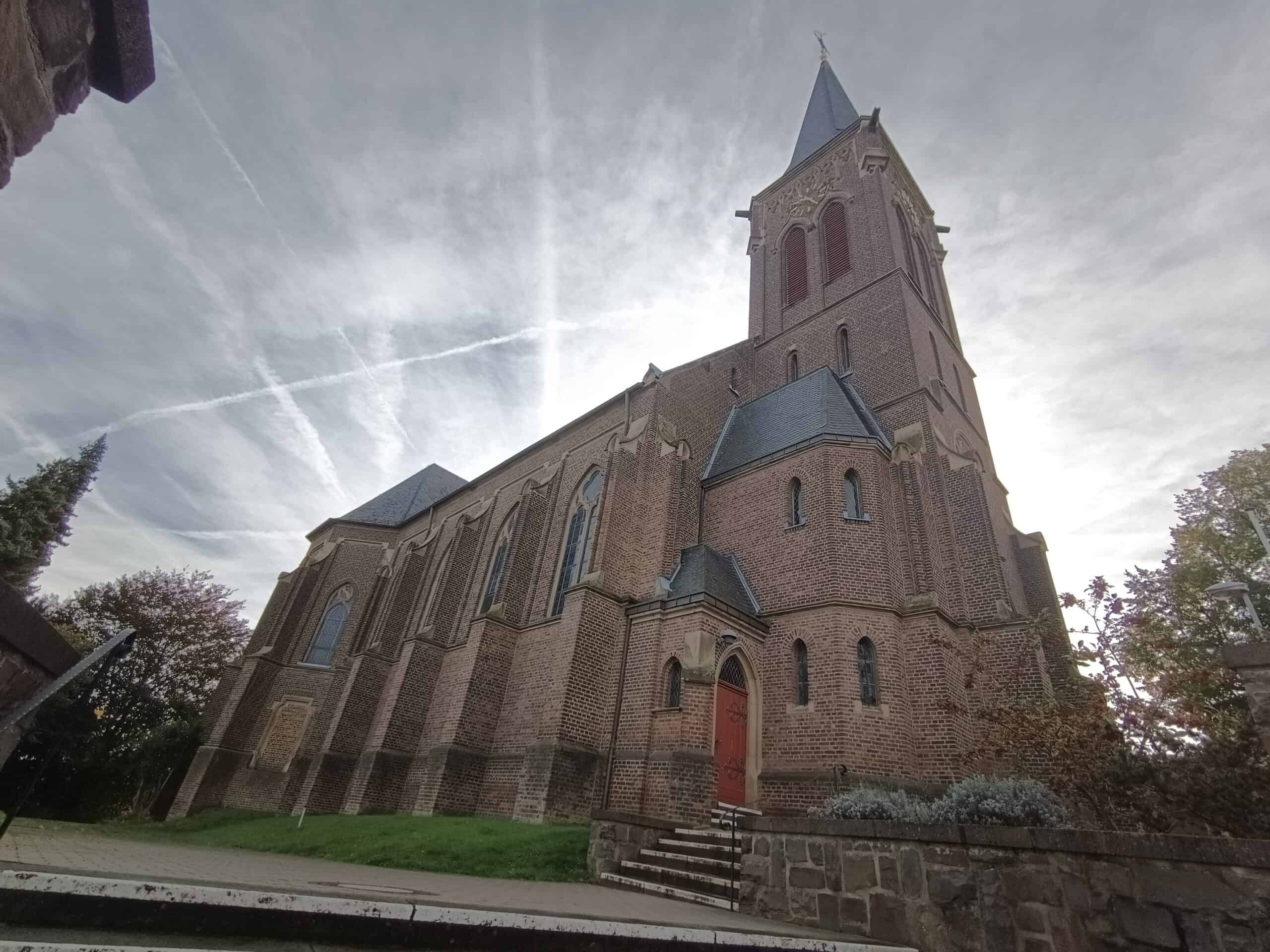 Sakralbau in Deutschland 14 Beitragsbild zur Dokumentation Brühl-Badorf – St. Pantaleon