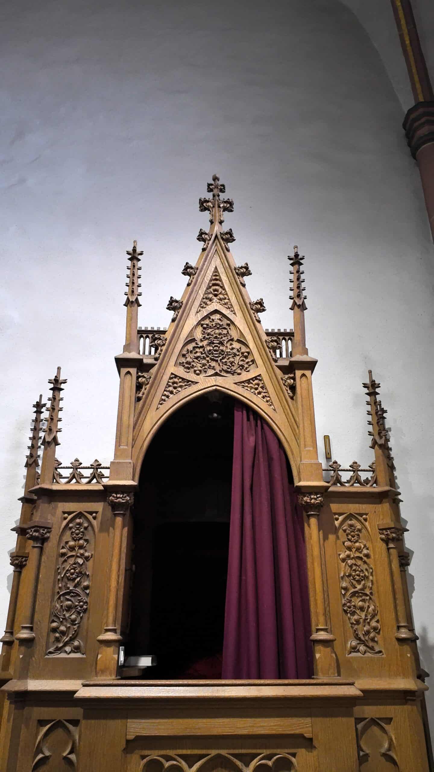 Beichtstuhl – St. Martin Euskirchen