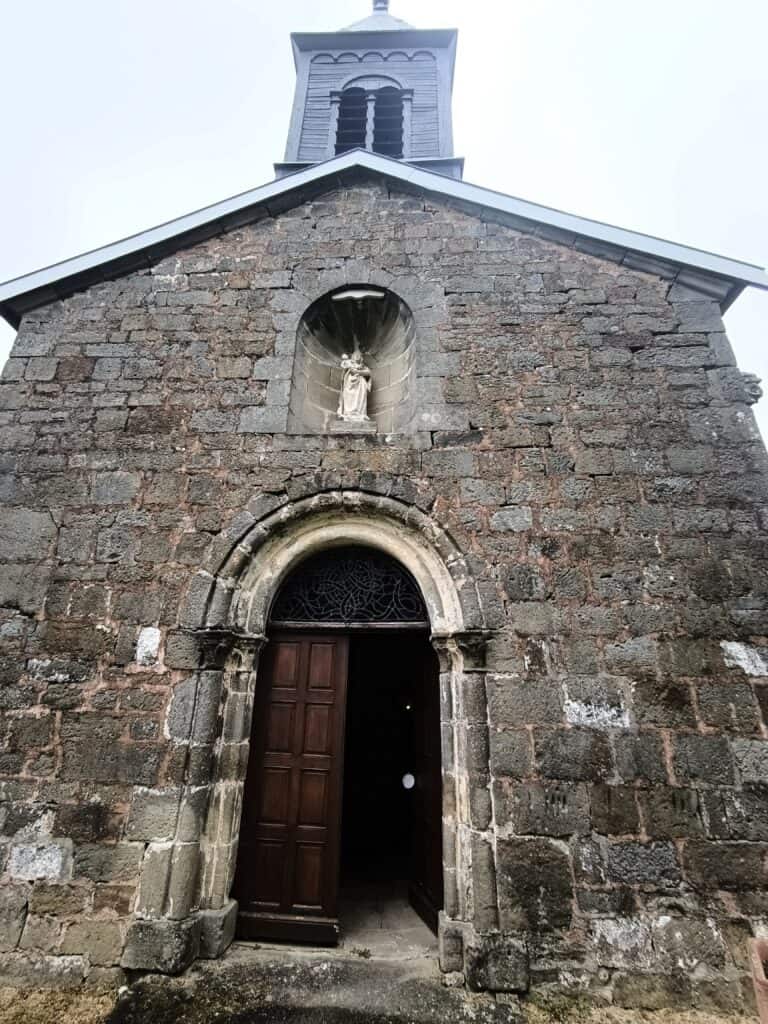 Chapelle d’Aureil-Maison bei Lamarche – romanische Kapelle aus dem 12. Jahrhundert in den Vogesen