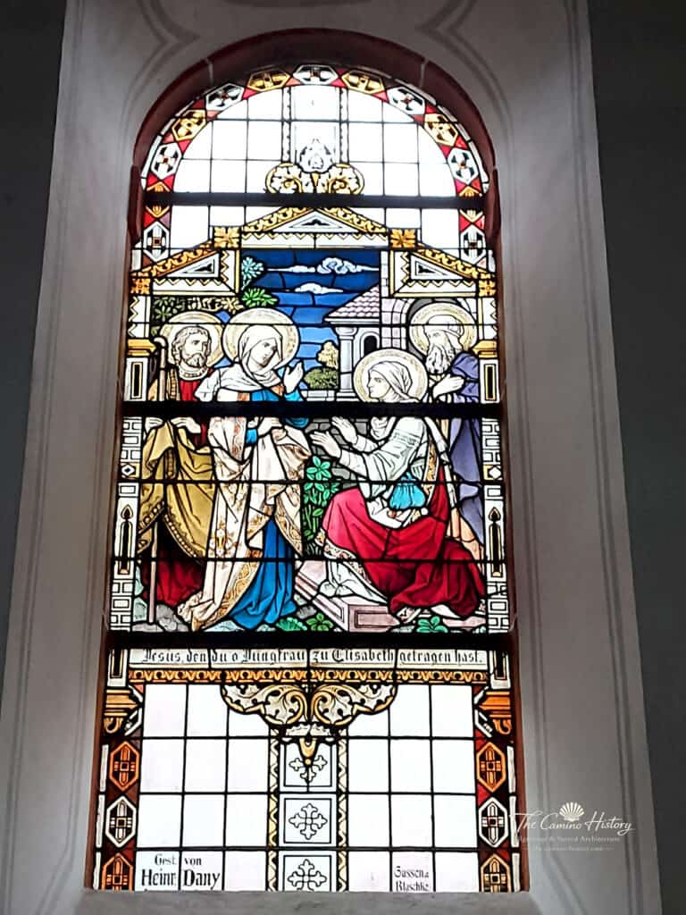 Kirchenfenster St. Luzia in Löf