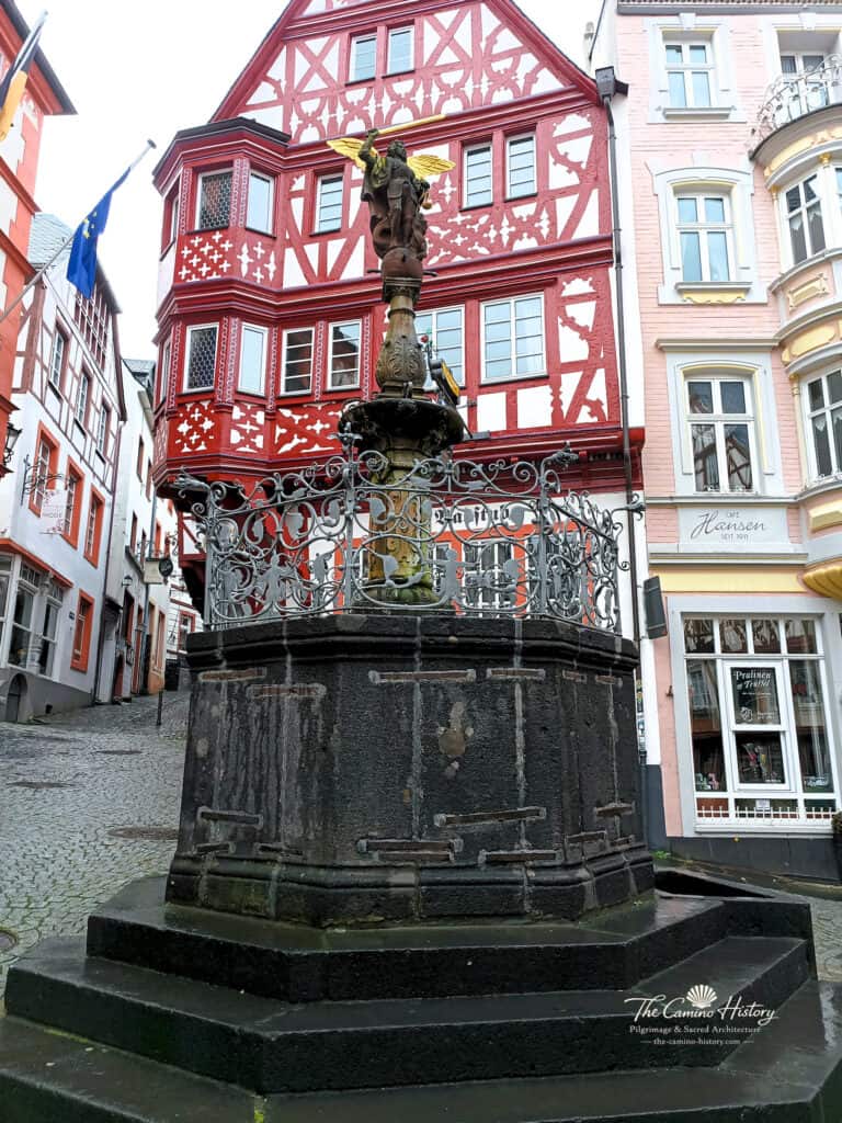 Blick auf den Michaelsbrunnen