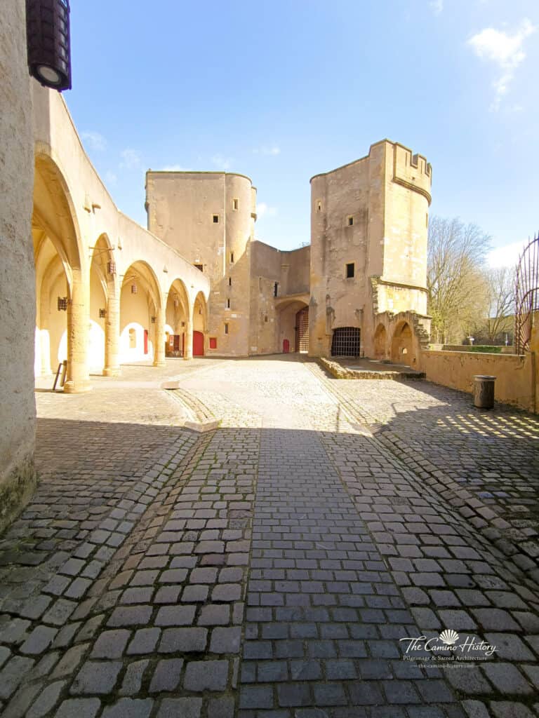 Blick in das Deutsche Tor