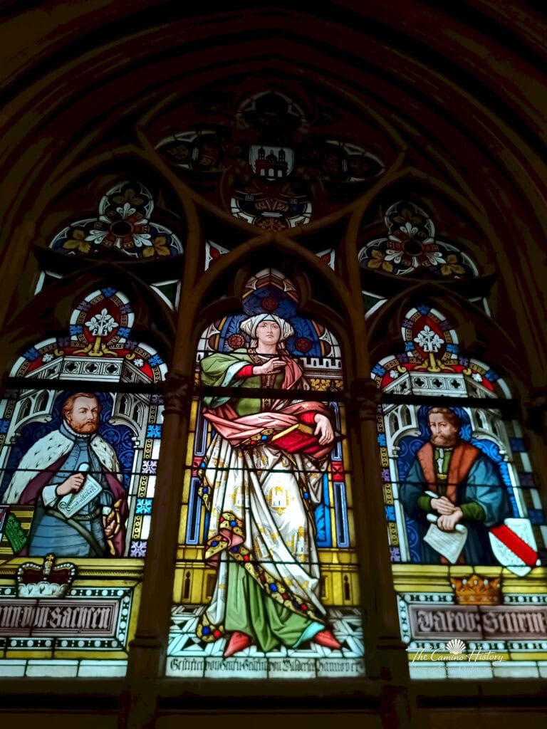 Historisches Glasfenster „Das protestierende Speyer“ von 1529 in der Gedächtniskirche der Protestation in Speyer