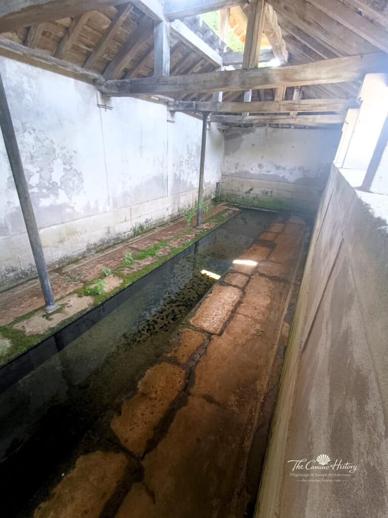 Historisches Waschhaus (Lavoir) in Taillancourt am Chemin des Allemands