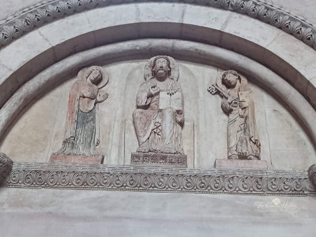 Romanisches Tympanon Wasserzeichen