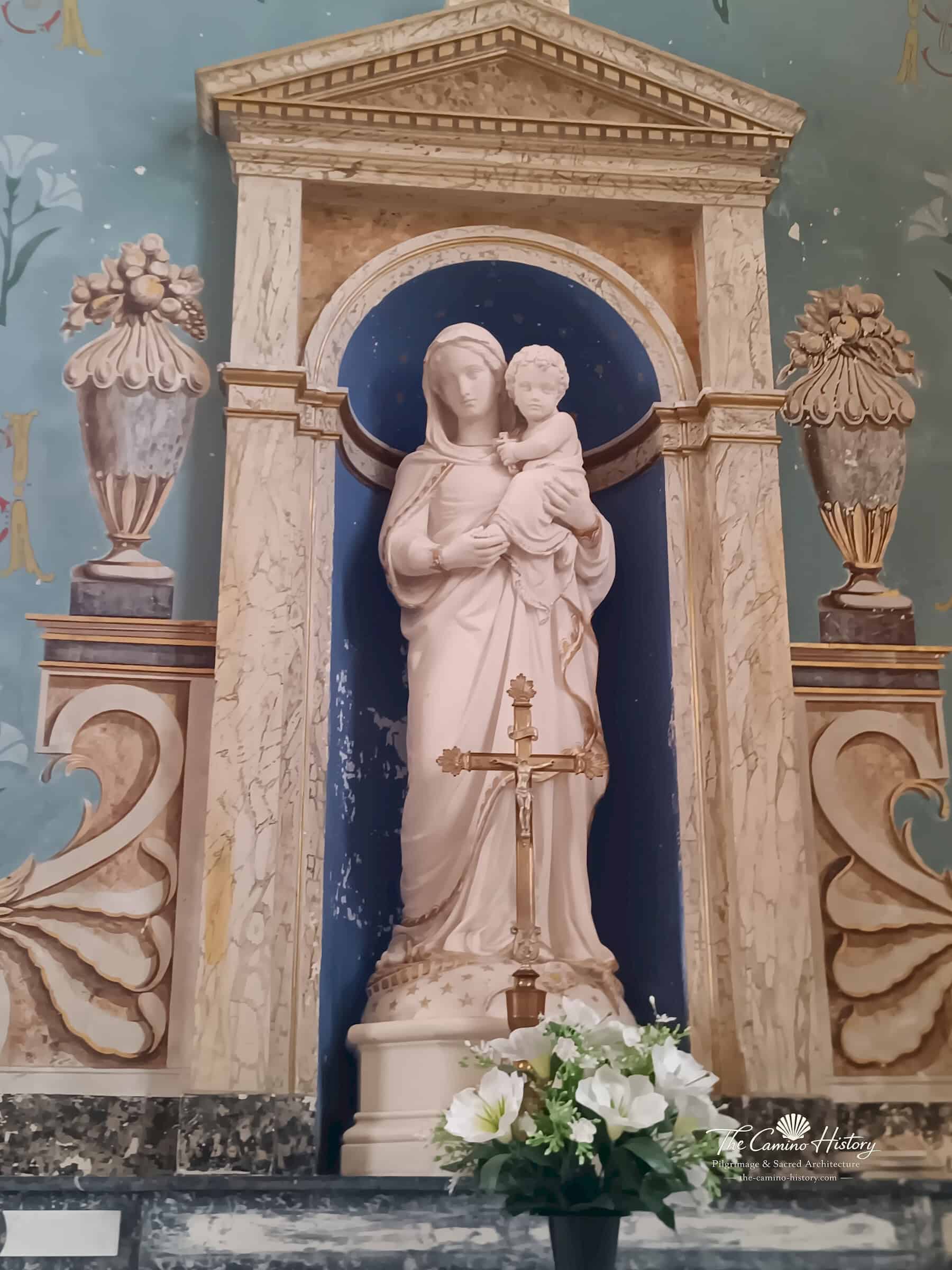 Marien-Seitenaltar mit klassizistischem Retabel in Église Saint-Maurice (Greux) – Fotoansicht 1.