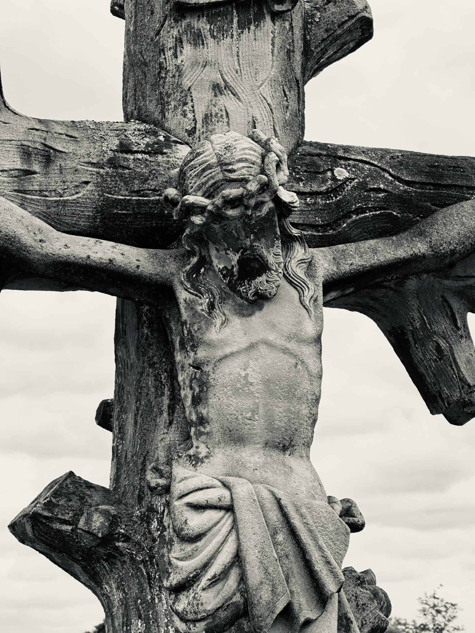 Christusdarstellung – Beidweiler (006) – Friedhof Beidweiler. Darstellung: Christus.