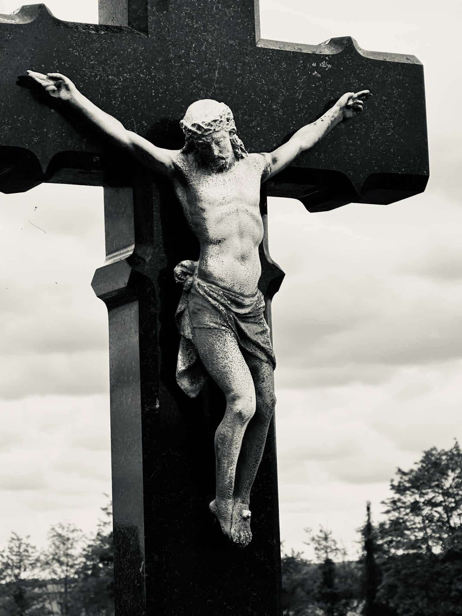 Christusdarstellung – Beidweiler (027) – Friedhof Beidweiler. Darstellung: Christus.