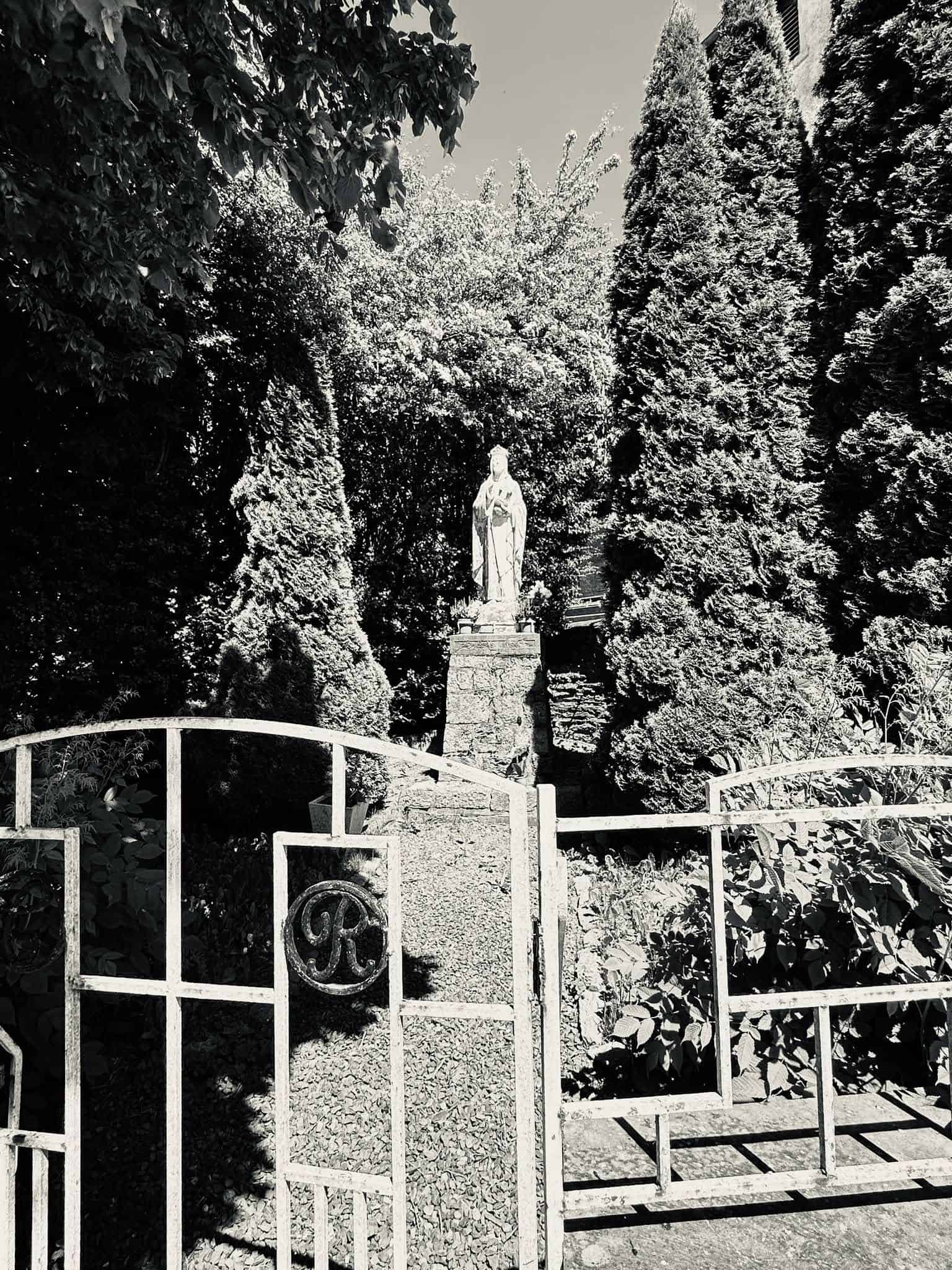 Friedhofsansicht – Beho (013) – Friedhof Beho.