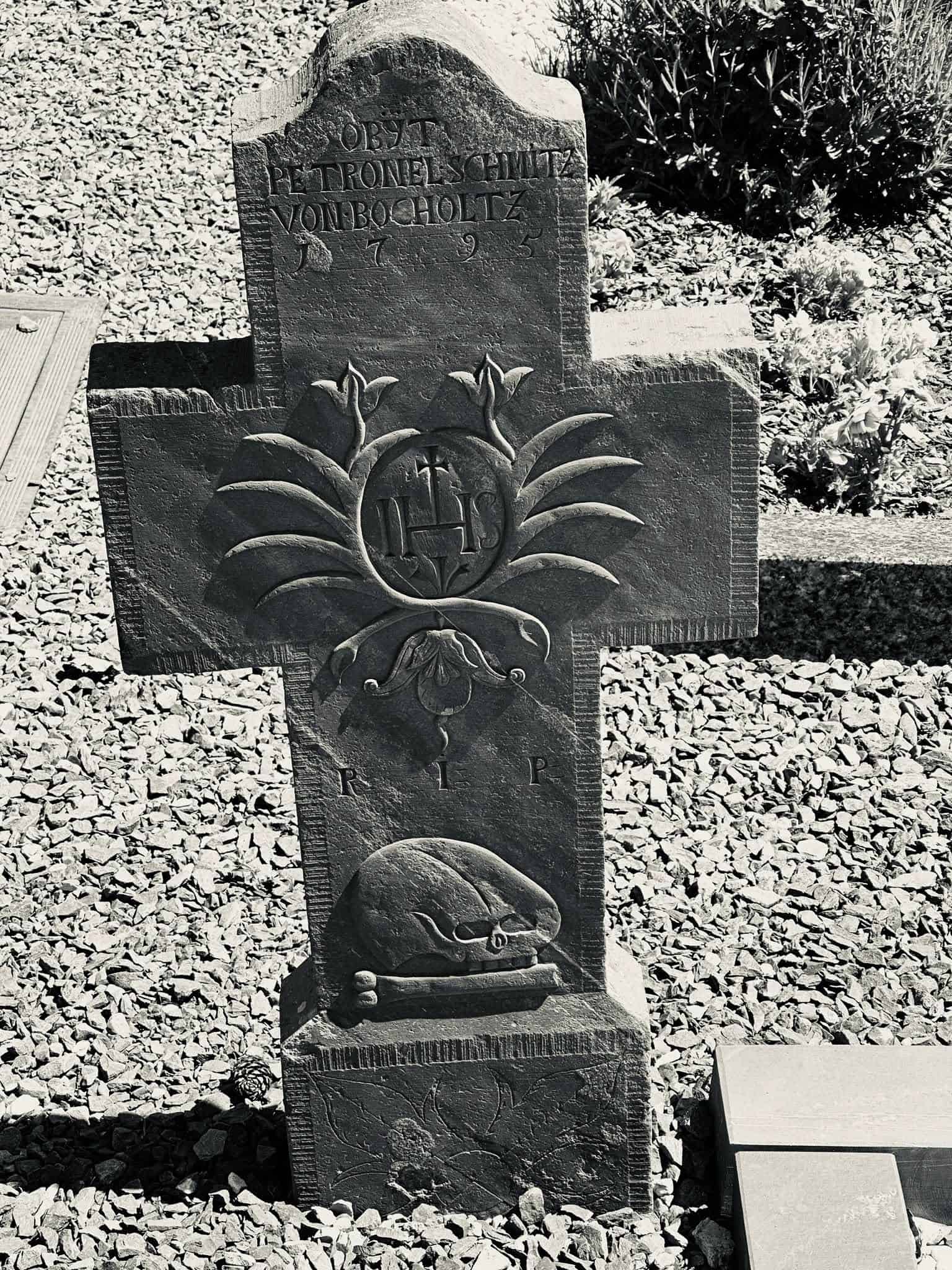 Grabmalaufnahme – Beho (026) – Friedhof Beho.