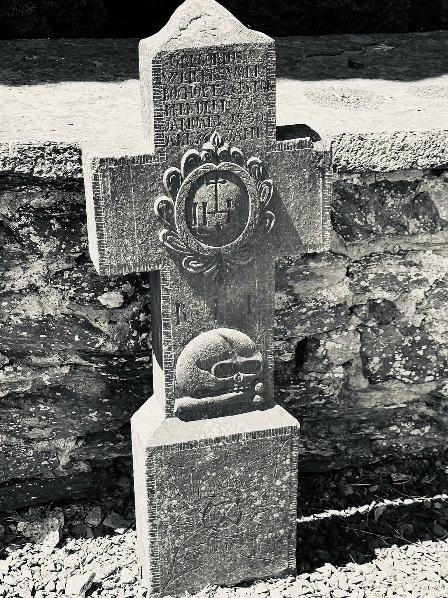 Grabmalaufnahme – Beho (034) – Friedhof Beho.