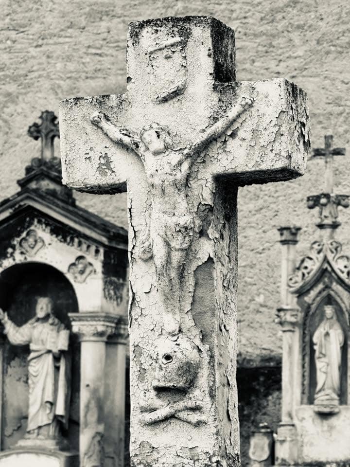 Christusdarstellung – Grevenmacher (043) – Friedhof Grevenmacher. Darstellung: Christus.