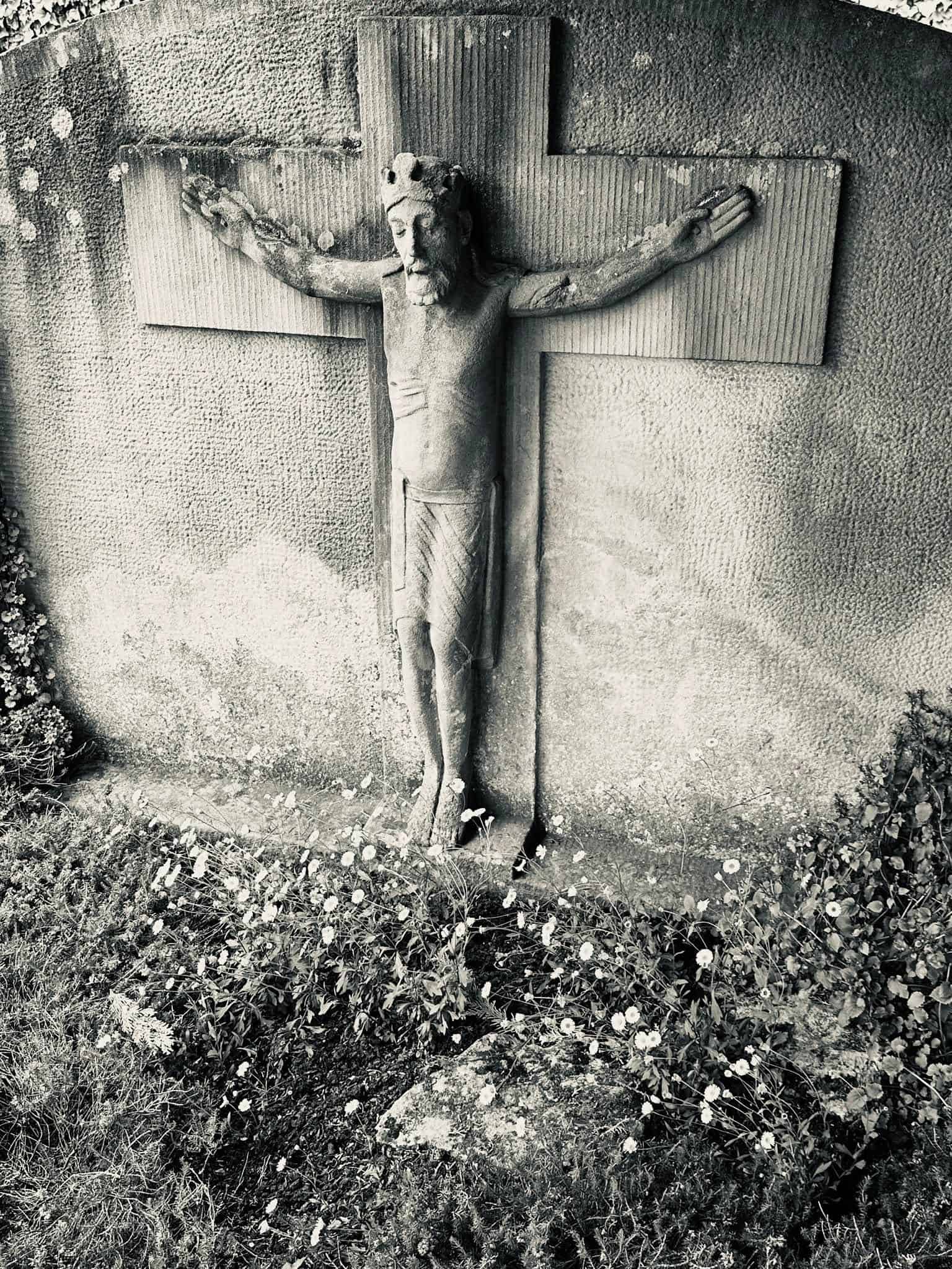 Christusdarstellung – Grevenmacher (100) – Friedhof Grevenmacher. Darstellung: Christus.