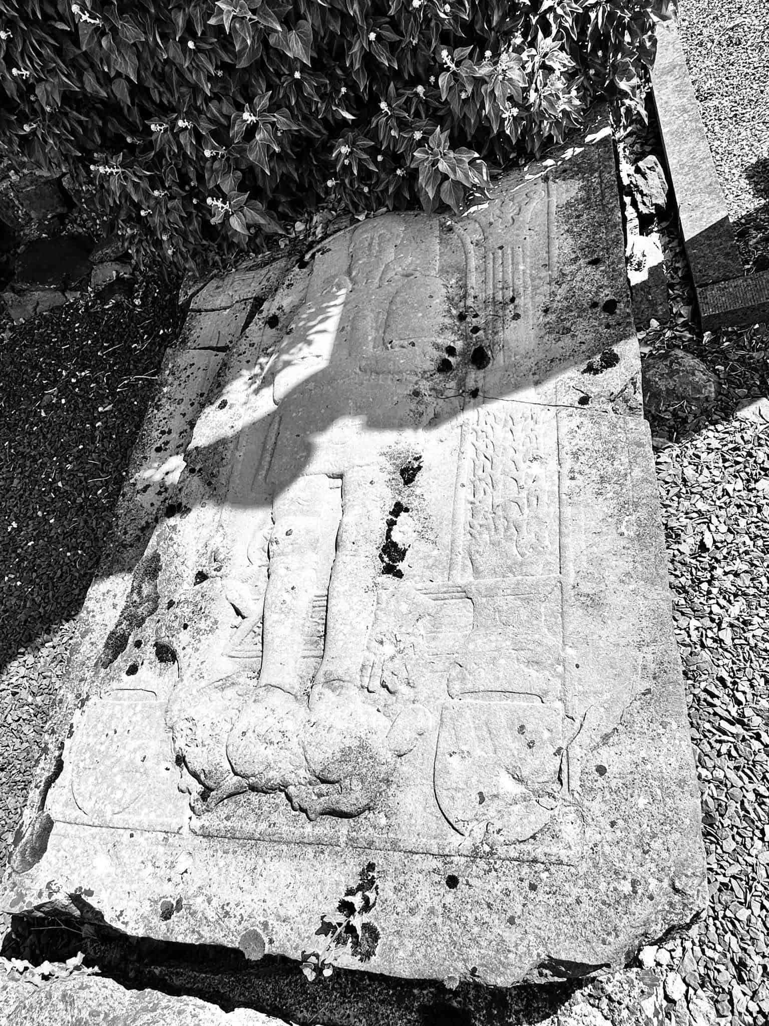 Grabmalaufnahme – Longchamps (023) – Friedhof Longchamps.