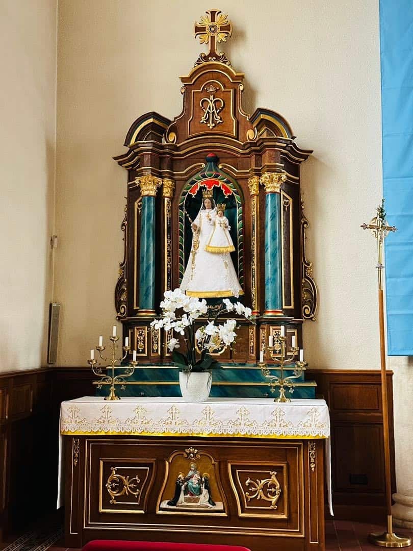 Marien-Seitenaltar in Matthiaskirche (Heffingen) – Fotoansicht 1.