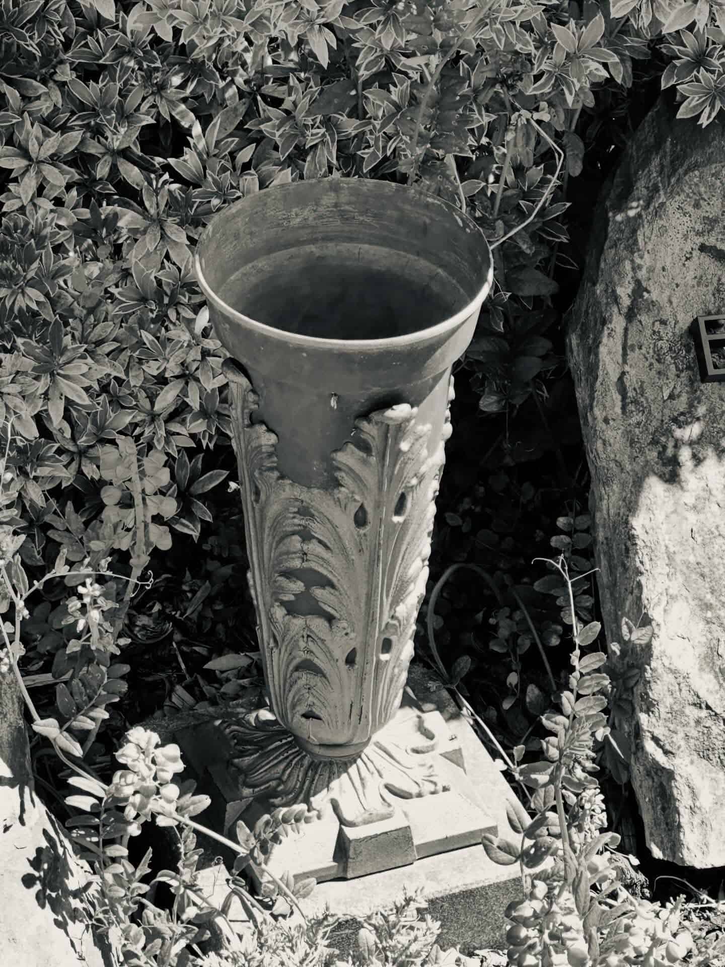 Grabmal und Detail – Sankt Vith (001) – Friedhof Sankt Vith.