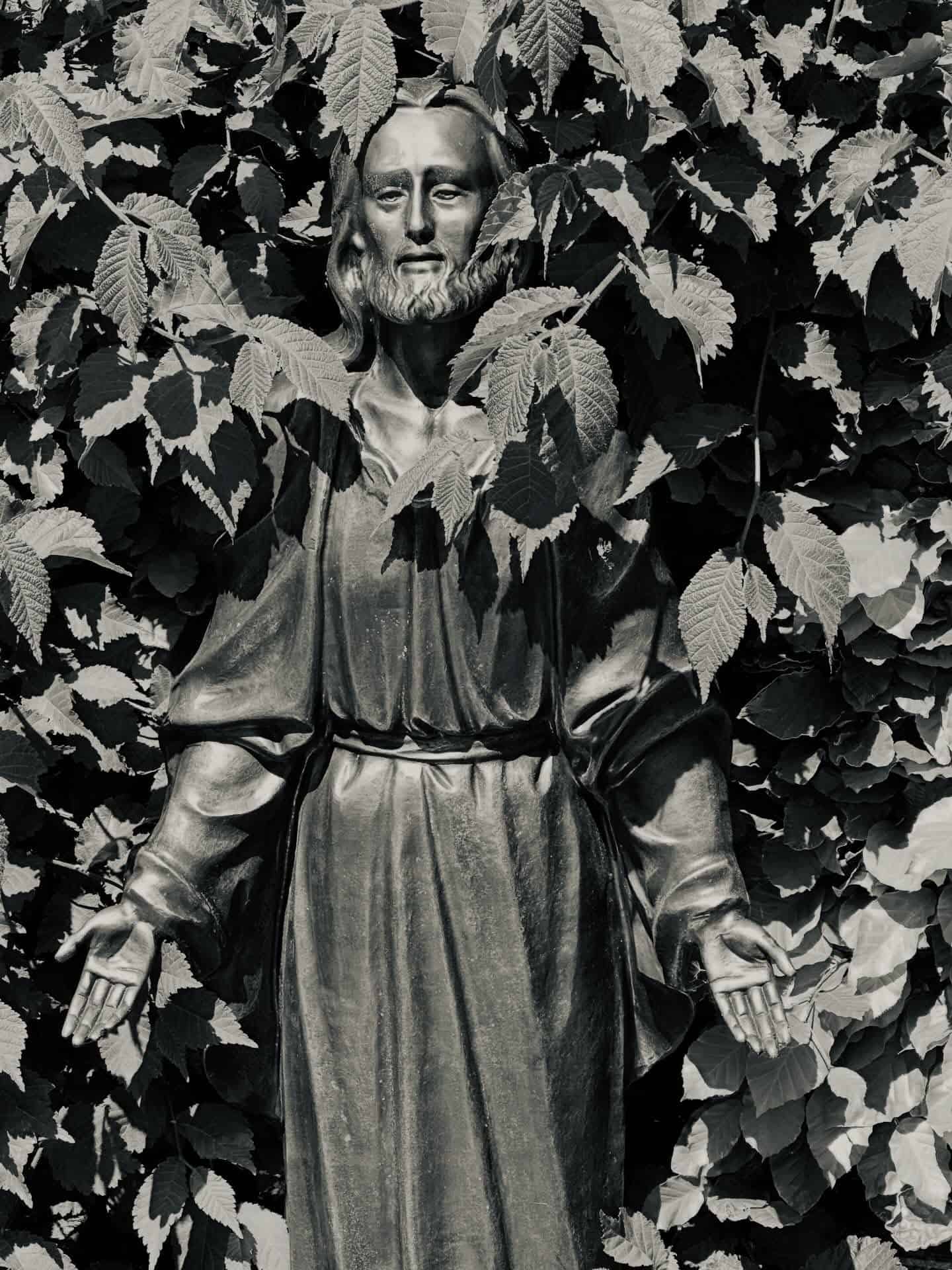 Heiligenfigur – Sankt Vith (007) – Friedhof Sankt Vith. Darstellung: Heiligenfigur.