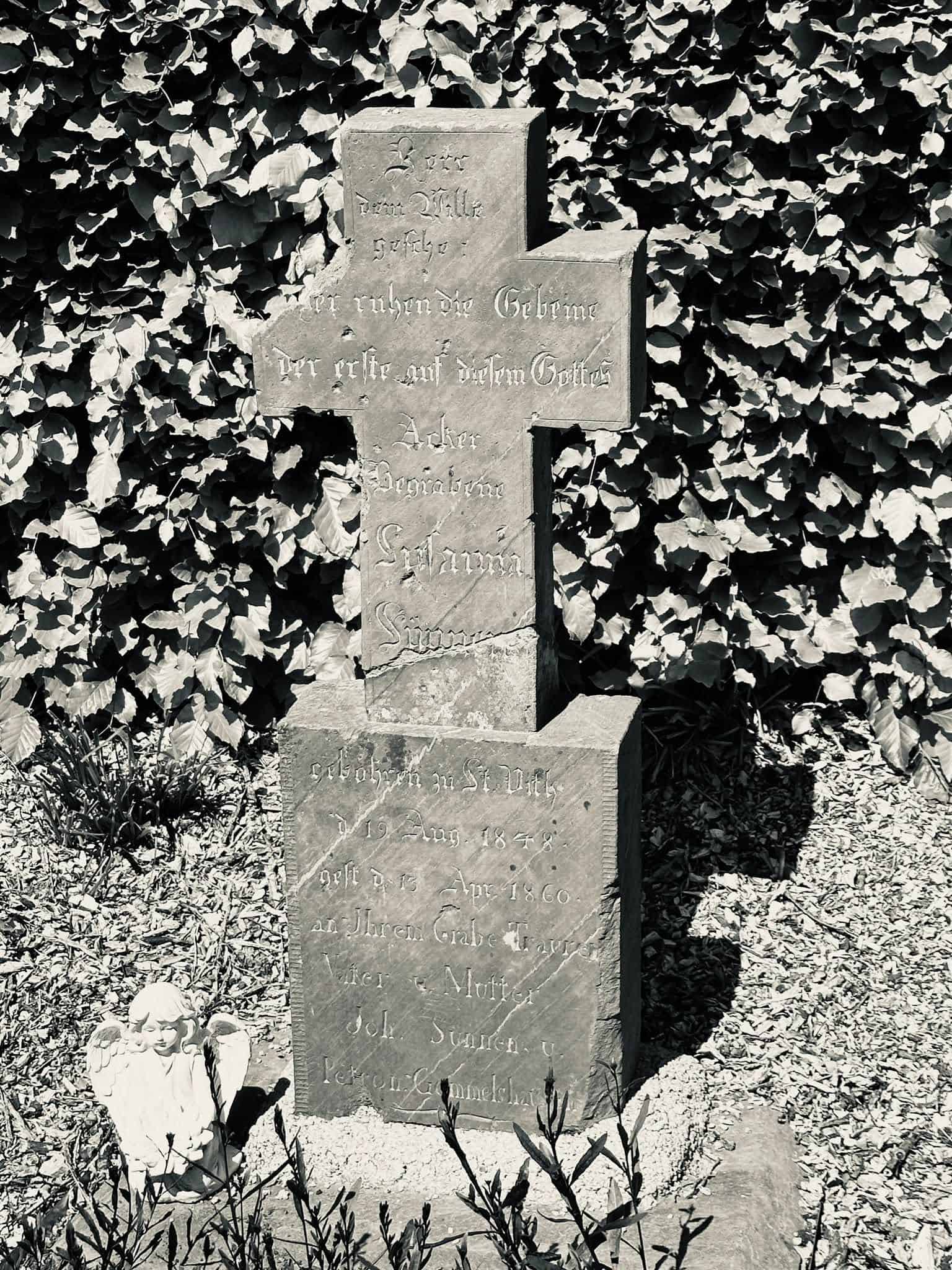 Grabmalaufnahme – Sankt Vith (021) – Friedhof Sankt Vith.
