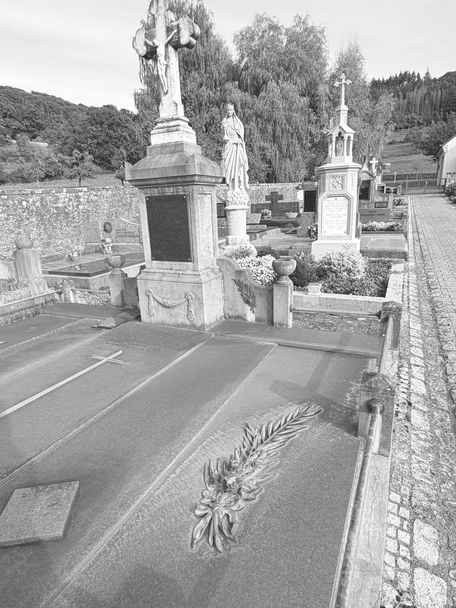 Friedhofsansicht – Ermsdorf (011) – Friedhof Ermsdorf.