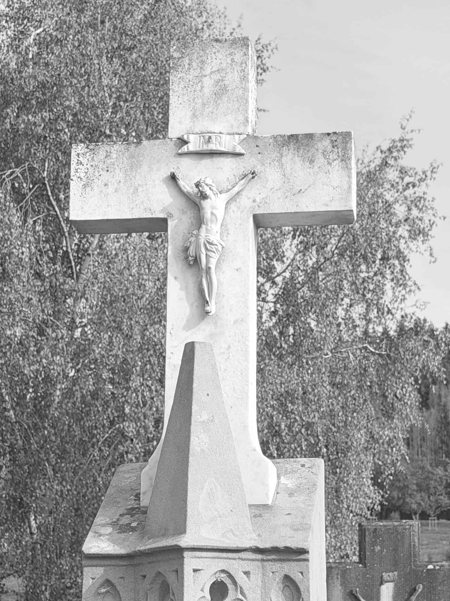 Christusdarstellung – Ermsdorf (019) – Friedhof Ermsdorf. Darstellung: Christus.