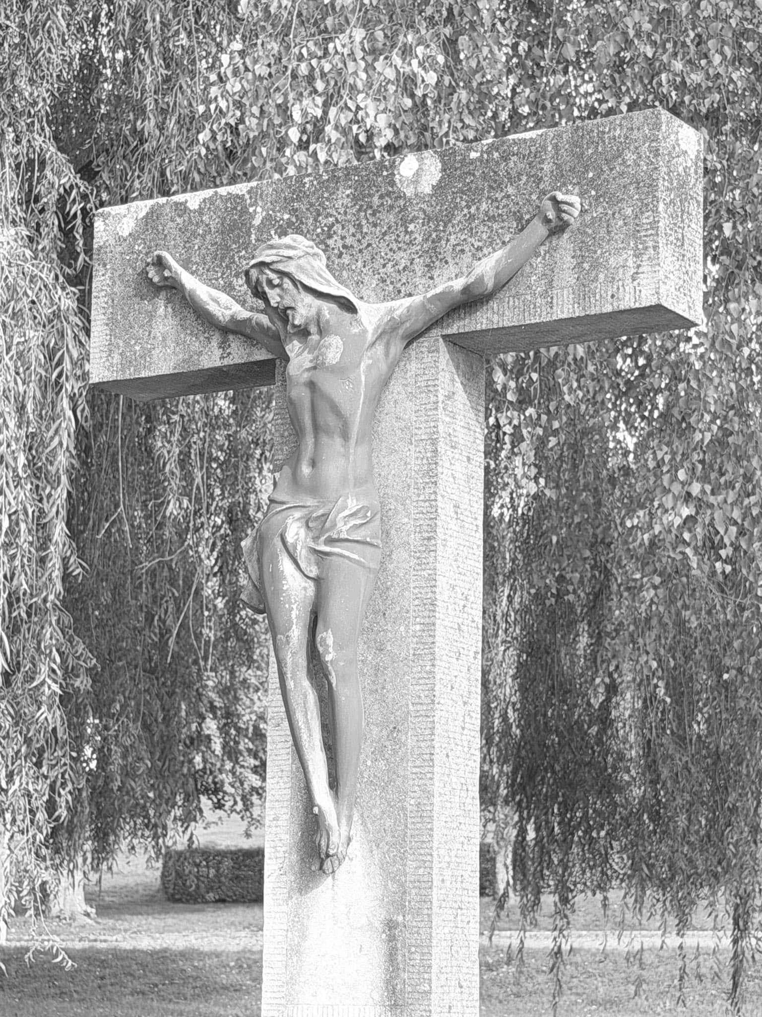 Christusdarstellung – Ermsdorf (025) – Friedhof Ermsdorf. Darstellung: Christus.