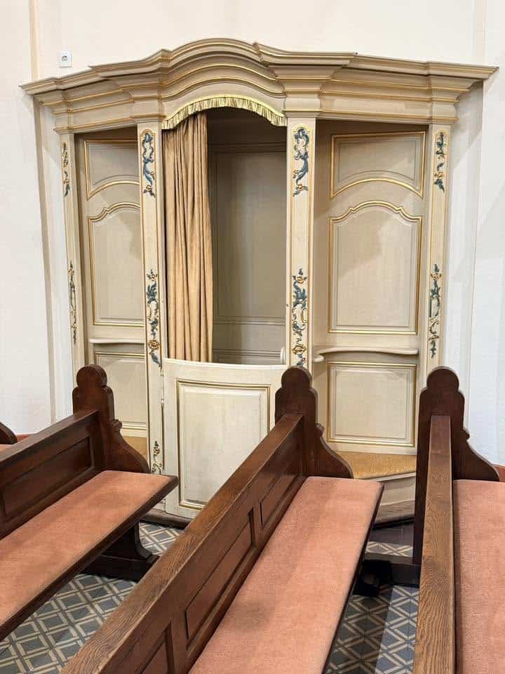 Beichtstuhl – St. Peter und Paul, Grosbous