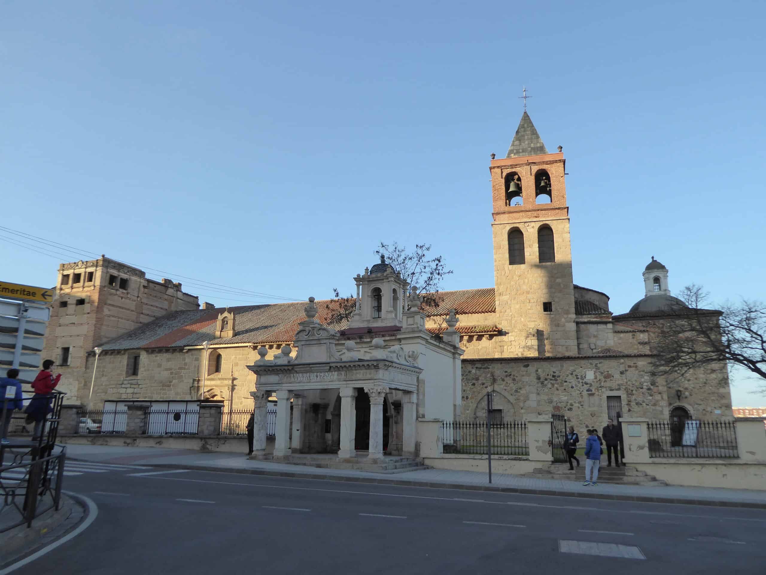 Außenansicht der Basilika Santa Eulalia in Mérida
