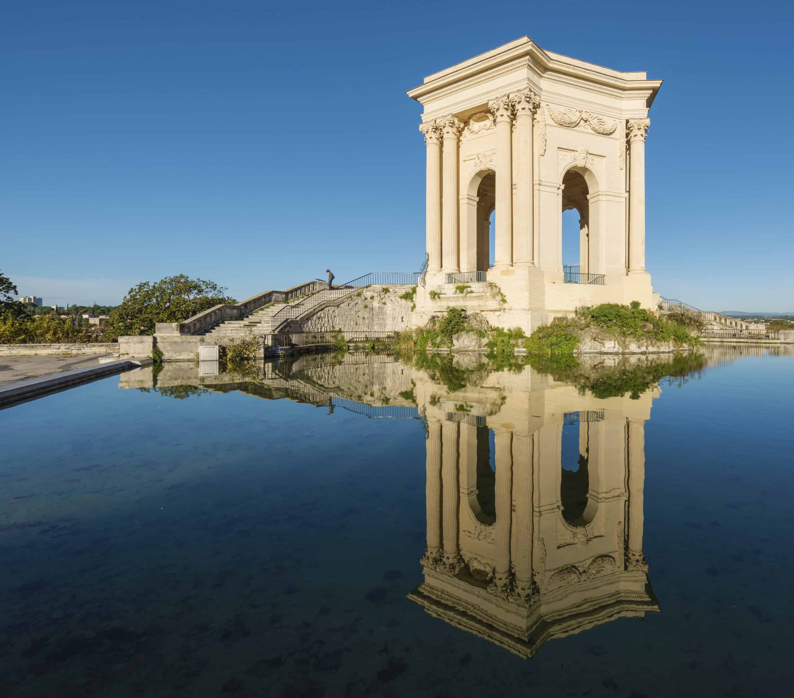 Das historische Château d’eau im Park Promenade du Peyrou in Montpellier