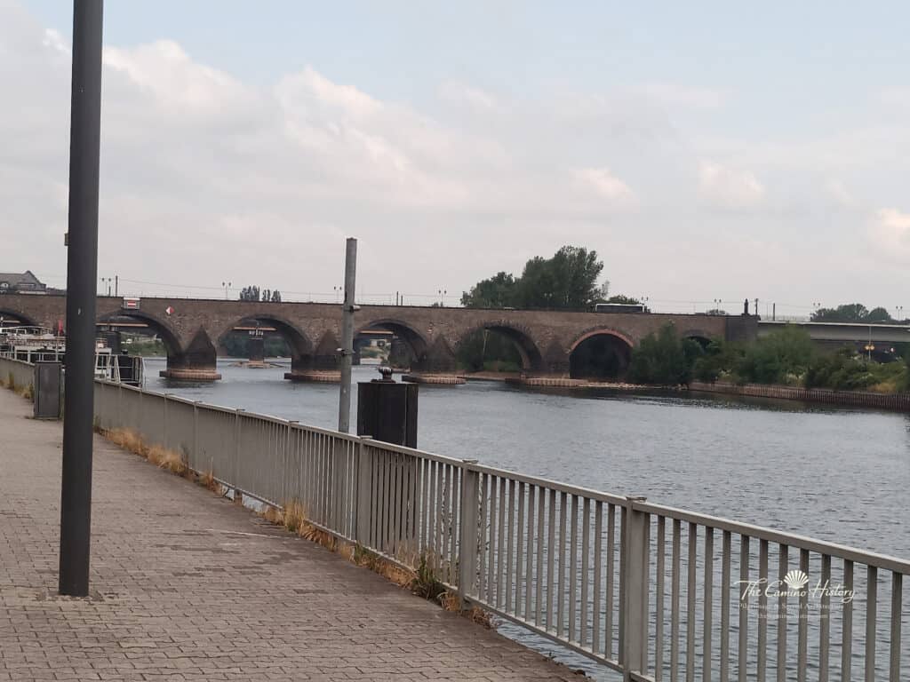 Die Balduinbrücke in Koblenz erinnert bis heute an die Bautätigkeit und Territorialpolitik des Trierer Erzbischofs Balduin von Luxemburg.