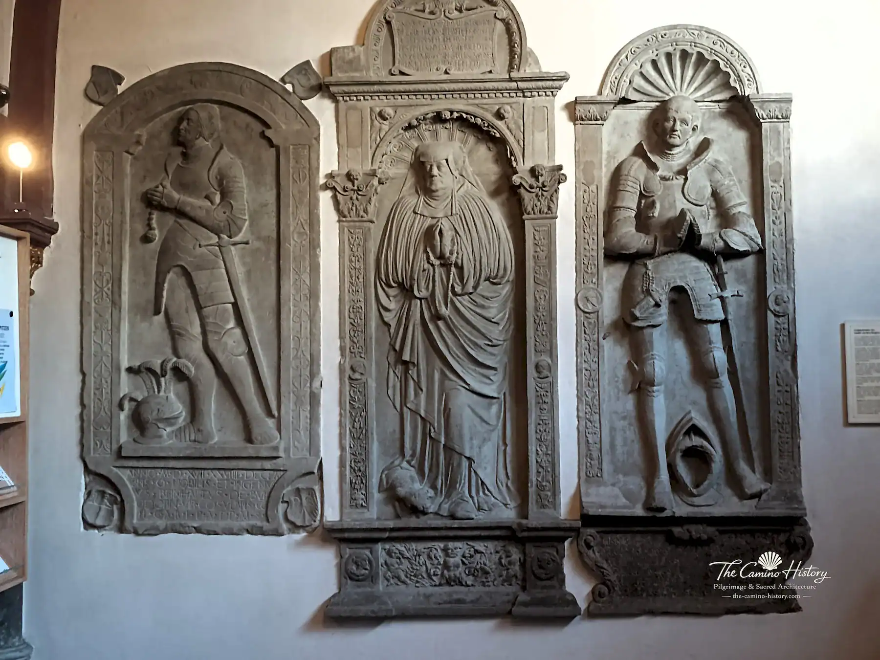 Grabmalaufnahme – Koblenz – Koblenz - Liebfrauenkirche. Darstellung: Frau, Mann.