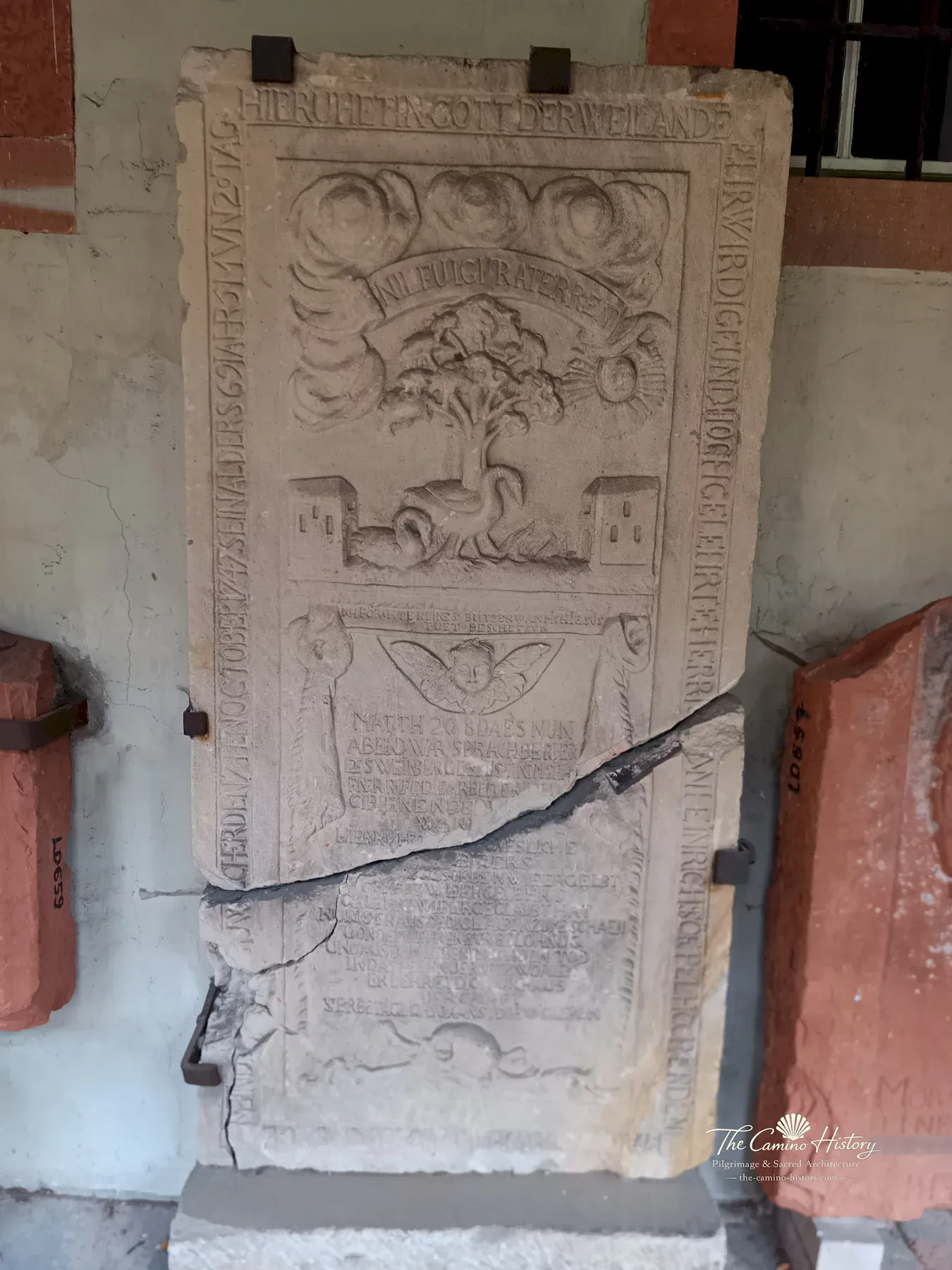 Grabmalaufnahme – Landau – Landau – Kath. Pfarrkirche Heilig Kreuz (ehem. Augustinerkloster).