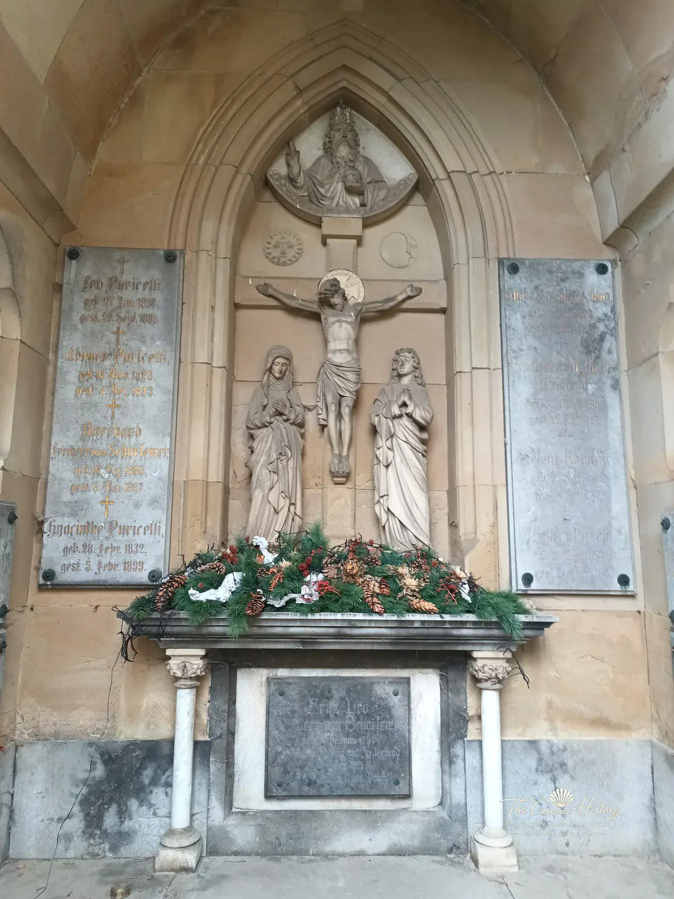 Grabmalaufnahme – Lieser – Lieser - Kirche St. Peter.