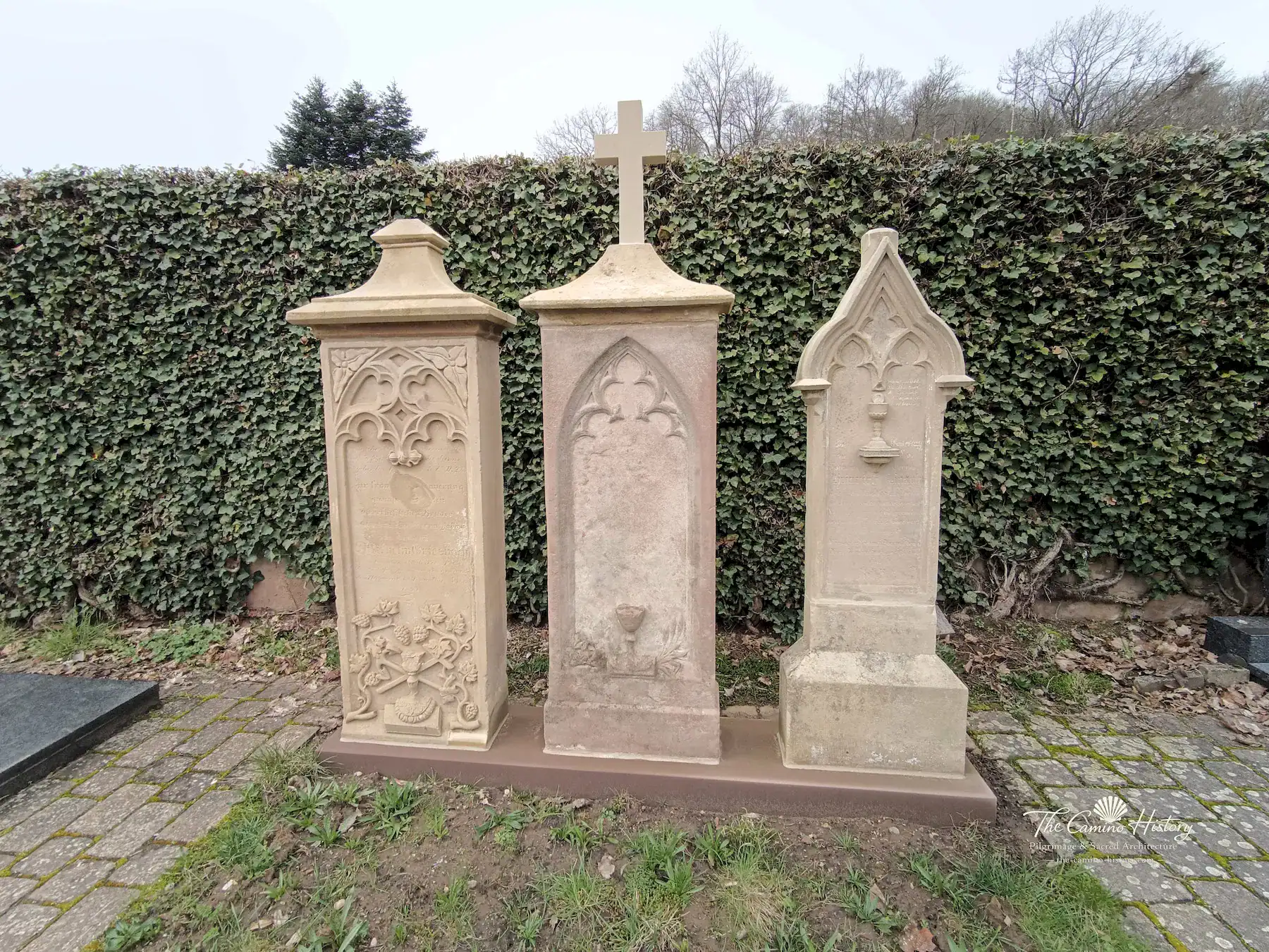 Grabmalaufnahme – Tawern – Tawern - Margarethenkapelle.