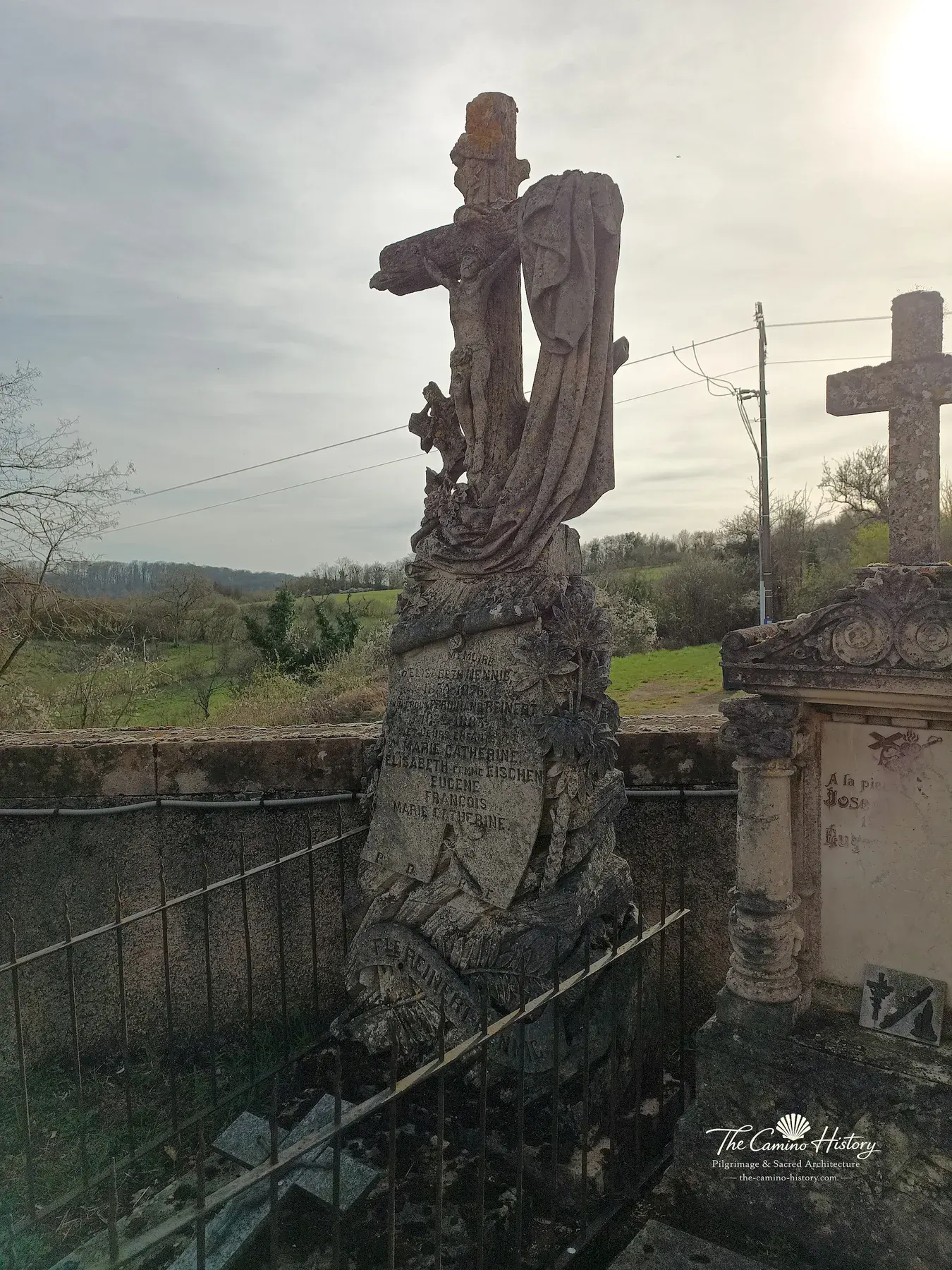 Grabmalaufnahme – Kemplich – Kemplich – Église Saint Donant de Kemplich.
