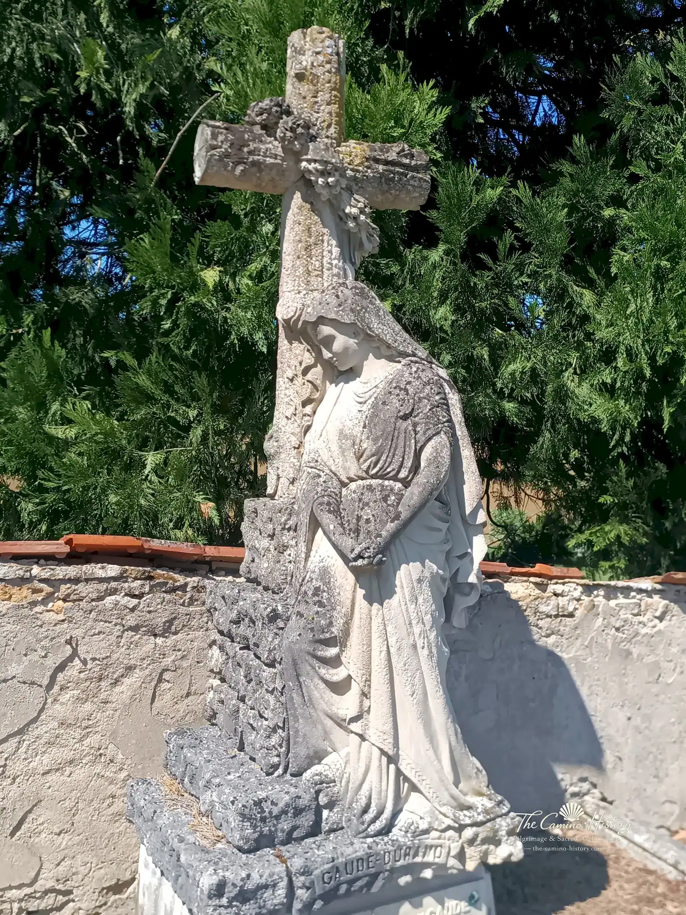 Grabmalaufnahme – Rouvres la Chétive – Rouvres la Chétive - Église Saint Maurice.